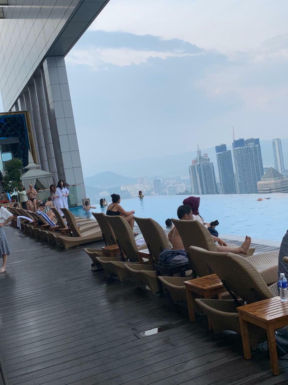 Queens Service Suites At Platinum Klcc Kuala Lumpur Exterior photo